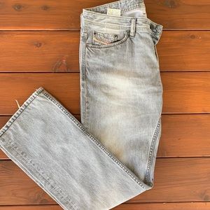 Men’s Diesel Gray Jeans 33 by 32